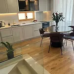 Апартаменти Marais *