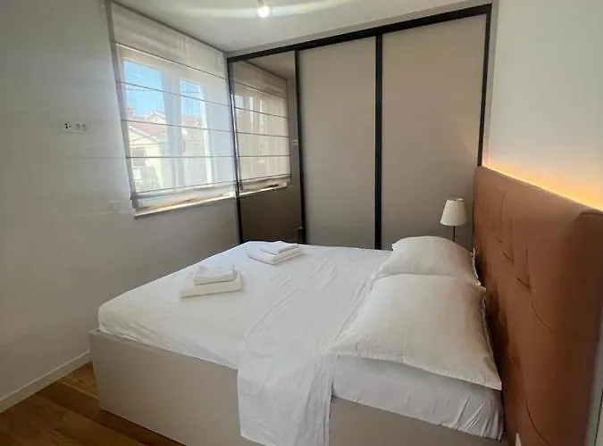 Marais Апартаменти *