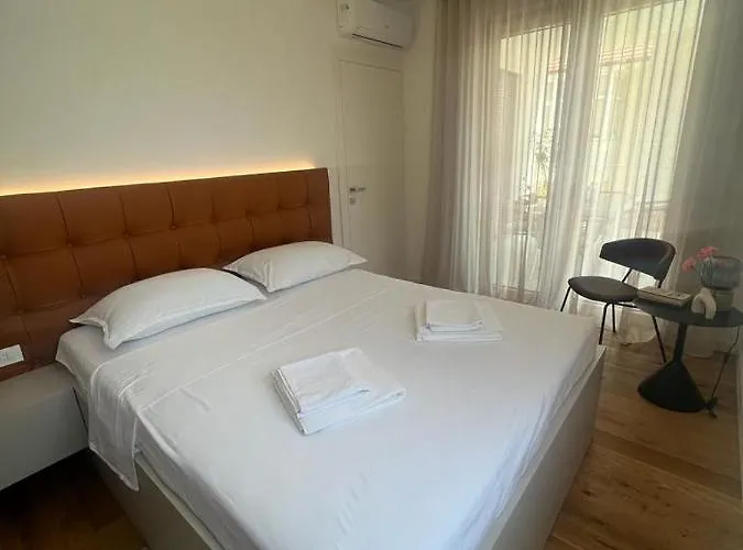 Marais Апартаменти *