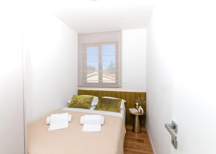 Marais Апартаменти *